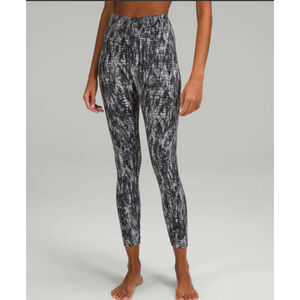 Lululemon InStill High-Rise Tight 25"
Lino Slide Alpine White Black